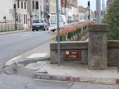 Ecluse du Canal du midi sous la végétation