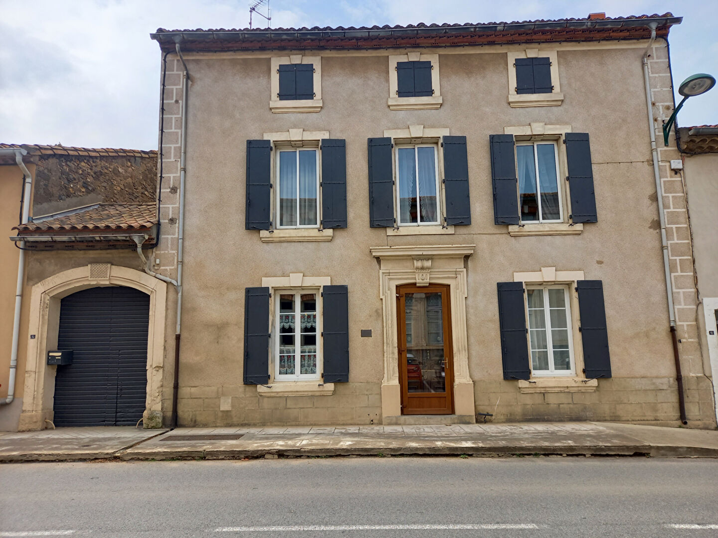 Photo 1